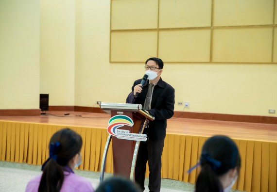 ภาพกิจกรรม  คณะวิทยาศาสตร์และเทคโนโลยี จัดกิจกรรมค่ายบูรณาการส่งเสริมนักเรียนห้องเรียนพิเศษ (E-SMART) โรงเรียนคลองขลุงราษฎร์รังสรรค์ ระดับชั้นมัธยมศึกษาปีที่ 4-6