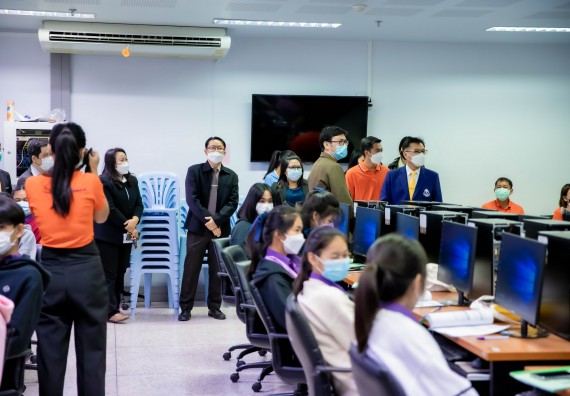 ภาพกิจกรรม  คณะวิทยาศาสตร์และเทคโนโลยี จัดกิจกรรมค่ายบูรณาการส่งเสริมนักเรียนห้องเรียนพิเศษ (E-SMART) โรงเรียนคลองขลุงราษฎร์รังสรรค์ ระดับชั้นมัธยมศึกษาปีที่ 4-6