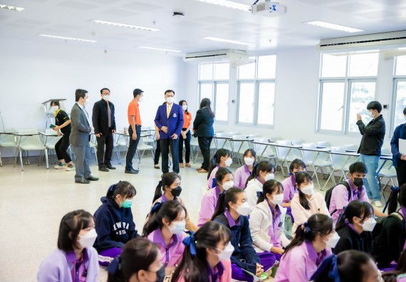 ภาพกิจกรรม  คณะวิทยาศาสตร์และเทคโนโลยี จัดกิจกรรมค่ายบูรณาการส่งเสริมนักเรียนห้องเรียนพิเศษ (E-SMART) โรงเรียนคลองขลุงราษฎร์รังสรรค์ ระดับชั้นมัธยมศึกษาปีที่ 4-6