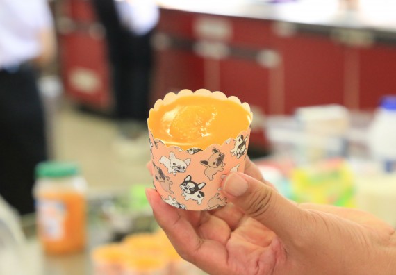 ภาพกิจกรรม  โปรแกรมวิชาวิทยาศาสตร์และเทคโนโลยีการอาหาร จัดอบรมเชิงปฏิบัติการ เรื่อง การผลิตผลิตภัณฑ์เบเกอรี่