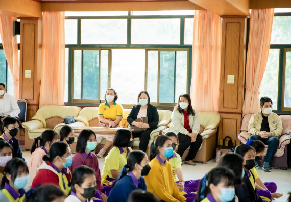 ภาพกิจกรรม  คณะวิทยาศาสตร์และเทคโนโลยี จัดค่ายวิทยาศาสตร์สัญจรโรงเรียนทุ่งโพธิ์ทะเลพิทยา