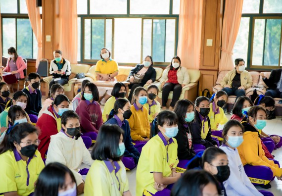 ภาพกิจกรรม  คณะวิทยาศาสตร์และเทคโนโลยี จัดค่ายวิทยาศาสตร์สัญจรโรงเรียนทุ่งโพธิ์ทะเลพิทยา