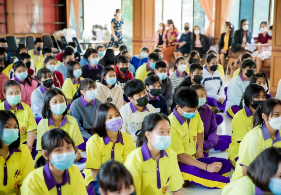 ภาพกิจกรรม  คณะวิทยาศาสตร์และเทคโนโลยี จัดค่ายวิทยาศาสตร์สัญจรโรงเรียนทุ่งโพธิ์ทะเลพิทยา