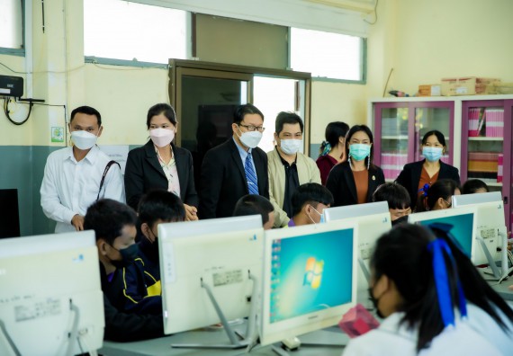 ภาพกิจกรรม  คณะวิทยาศาสตร์และเทคโนโลยี จัดค่ายวิทยาศาสตร์สัญจรโรงเรียนทุ่งโพธิ์ทะเลพิทยา