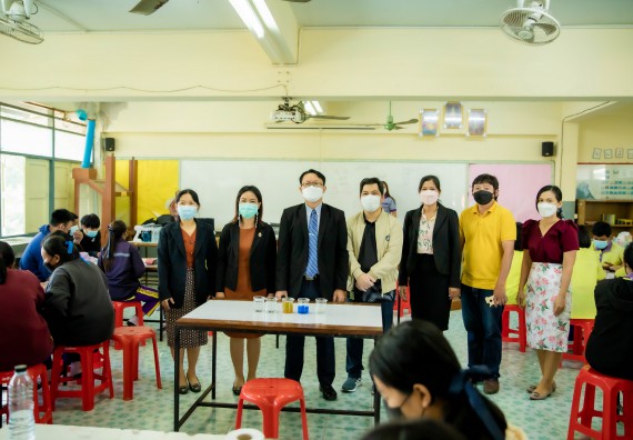 ภาพกิจกรรม  คณะวิทยาศาสตร์และเทคโนโลยี จัดค่ายวิทยาศาสตร์สัญจรโรงเรียนทุ่งโพธิ์ทะเลพิทยา