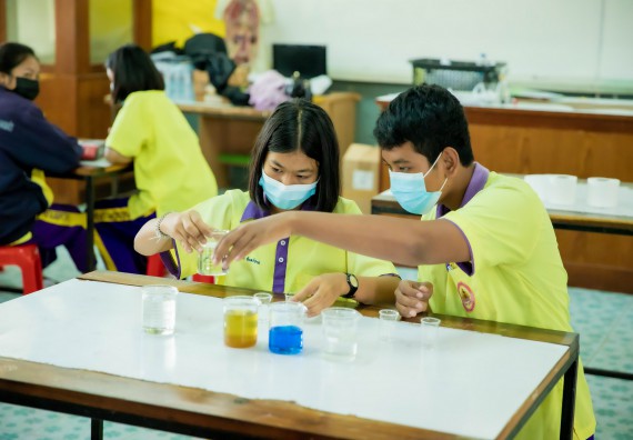 ภาพกิจกรรม  คณะวิทยาศาสตร์และเทคโนโลยี จัดค่ายวิทยาศาสตร์สัญจรโรงเรียนทุ่งโพธิ์ทะเลพิทยา