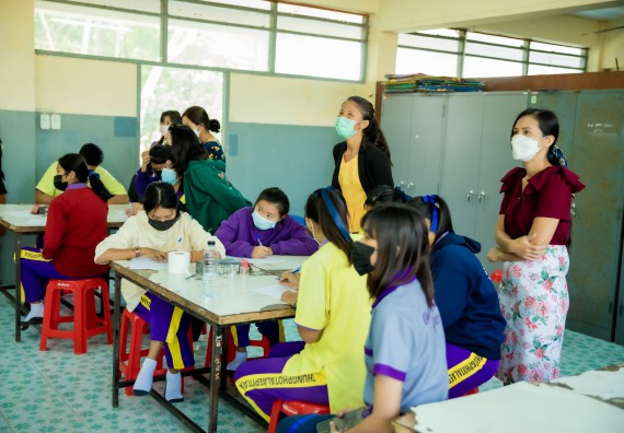 ภาพกิจกรรม  คณะวิทยาศาสตร์และเทคโนโลยี จัดค่ายวิทยาศาสตร์สัญจรโรงเรียนทุ่งโพธิ์ทะเลพิทยา