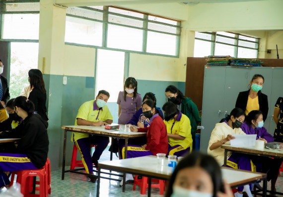 ภาพกิจกรรม  คณะวิทยาศาสตร์และเทคโนโลยี จัดค่ายวิทยาศาสตร์สัญจรโรงเรียนทุ่งโพธิ์ทะเลพิทยา