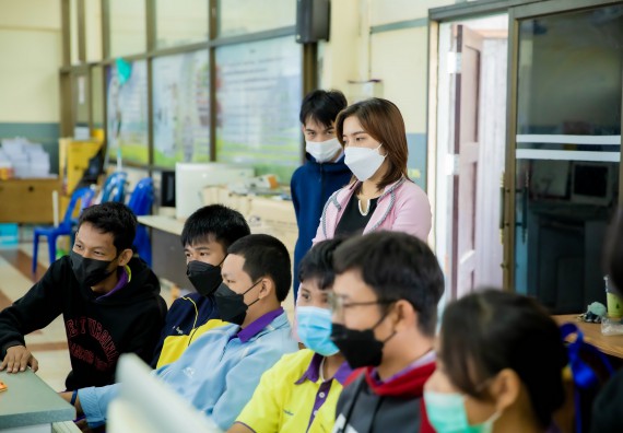 ภาพกิจกรรม  คณะวิทยาศาสตร์และเทคโนโลยี จัดค่ายวิทยาศาสตร์สัญจรโรงเรียนทุ่งโพธิ์ทะเลพิทยา