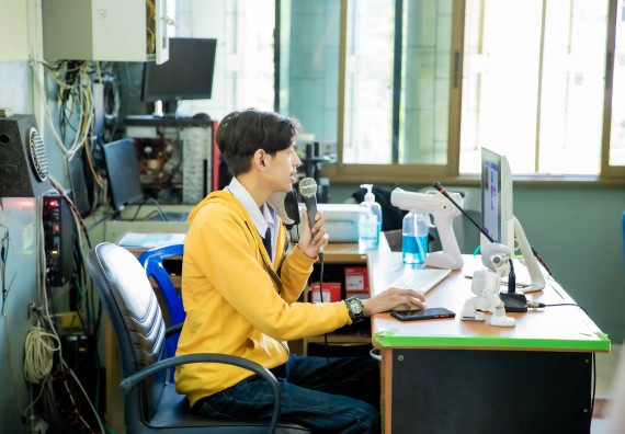 ภาพกิจกรรม  คณะวิทยาศาสตร์และเทคโนโลยี จัดค่ายวิทยาศาสตร์สัญจรโรงเรียนทุ่งโพธิ์ทะเลพิทยา