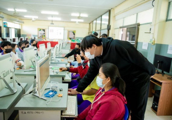 ภาพกิจกรรม  คณะวิทยาศาสตร์และเทคโนโลยี จัดค่ายวิทยาศาสตร์สัญจรโรงเรียนทุ่งโพธิ์ทะเลพิทยา