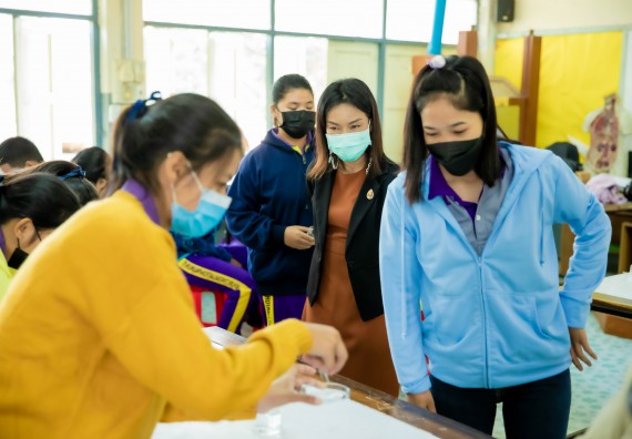 ภาพกิจกรรม  คณะวิทยาศาสตร์และเทคโนโลยี จัดค่ายวิทยาศาสตร์สัญจรโรงเรียนทุ่งโพธิ์ทะเลพิทยา