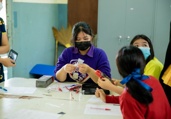 ภาพกิจกรรม  คณะวิทยาศาสตร์และเทคโนโลยี จัดค่ายวิทยาศาสตร์สัญจรโรงเรียนทุ่งโพธิ์ทะเลพิทยา