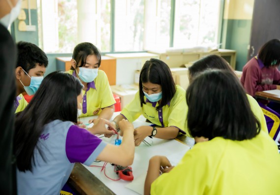 ภาพกิจกรรม  คณะวิทยาศาสตร์และเทคโนโลยี จัดค่ายวิทยาศาสตร์สัญจรโรงเรียนทุ่งโพธิ์ทะเลพิทยา