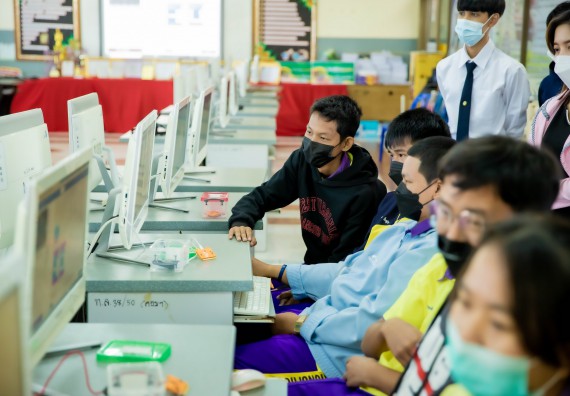 ภาพกิจกรรม  คณะวิทยาศาสตร์และเทคโนโลยี จัดค่ายวิทยาศาสตร์สัญจรโรงเรียนทุ่งโพธิ์ทะเลพิทยา