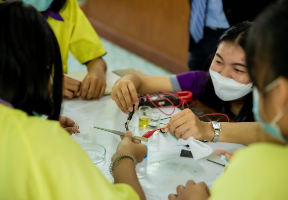 ภาพกิจกรรม  คณะวิทยาศาสตร์และเทคโนโลยี จัดค่ายวิทยาศาสตร์สัญจรโรงเรียนทุ่งโพธิ์ทะเลพิทยา