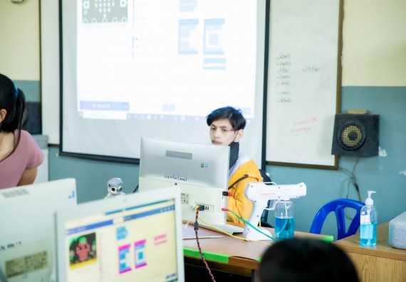 ภาพกิจกรรม  คณะวิทยาศาสตร์และเทคโนโลยี จัดค่ายวิทยาศาสตร์สัญจรโรงเรียนทุ่งโพธิ์ทะเลพิทยา