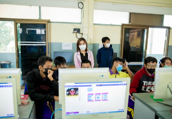 ภาพกิจกรรม  คณะวิทยาศาสตร์และเทคโนโลยี จัดค่ายวิทยาศาสตร์สัญจรโรงเรียนทุ่งโพธิ์ทะเลพิทยา