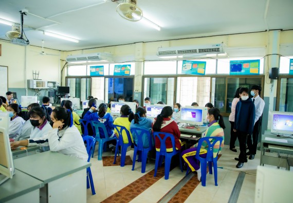 ภาพกิจกรรม  คณะวิทยาศาสตร์และเทคโนโลยี จัดค่ายวิทยาศาสตร์สัญจรโรงเรียนทุ่งโพธิ์ทะเลพิทยา