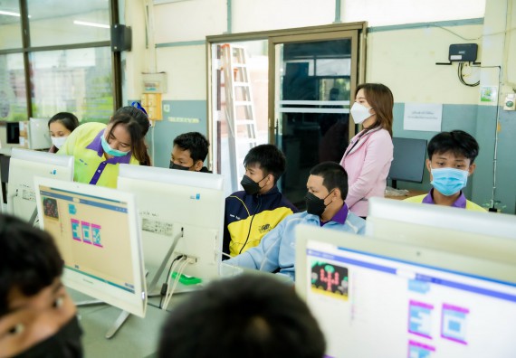 ภาพกิจกรรม  คณะวิทยาศาสตร์และเทคโนโลยี จัดค่ายวิทยาศาสตร์สัญจรโรงเรียนทุ่งโพธิ์ทะเลพิทยา