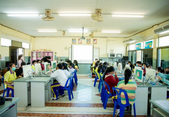 ภาพกิจกรรม  คณะวิทยาศาสตร์และเทคโนโลยี จัดค่ายวิทยาศาสตร์สัญจรโรงเรียนทุ่งโพธิ์ทะเลพิทยา