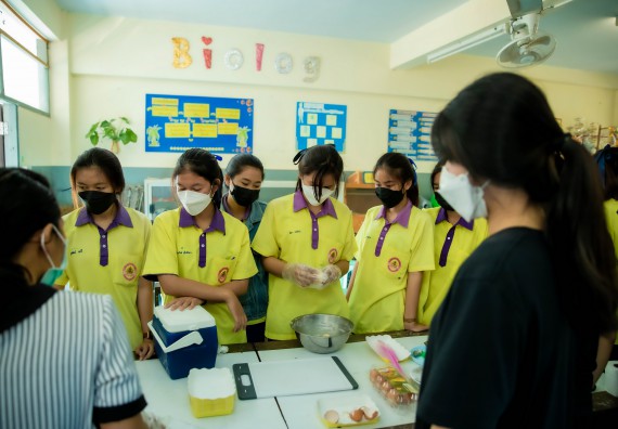 ภาพกิจกรรม  คณะวิทยาศาสตร์และเทคโนโลยี จัดค่ายวิทยาศาสตร์สัญจรโรงเรียนทุ่งโพธิ์ทะเลพิทยา