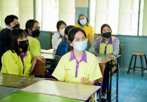 ภาพกิจกรรม  คณะวิทยาศาสตร์และเทคโนโลยี จัดค่ายวิทยาศาสตร์สัญจรโรงเรียนทุ่งโพธิ์ทะเลพิทยา