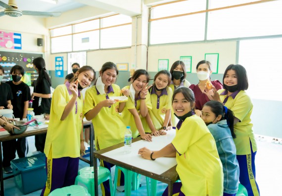 ภาพกิจกรรม  คณะวิทยาศาสตร์และเทคโนโลยี จัดค่ายวิทยาศาสตร์สัญจรโรงเรียนทุ่งโพธิ์ทะเลพิทยา