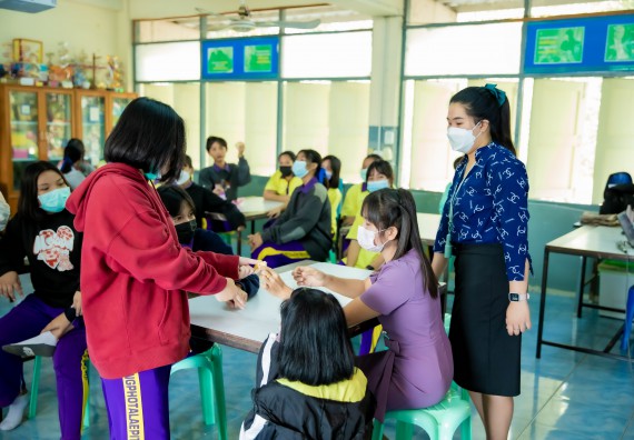 ภาพกิจกรรม  คณะวิทยาศาสตร์และเทคโนโลยี จัดค่ายวิทยาศาสตร์สัญจรโรงเรียนทุ่งโพธิ์ทะเลพิทยา