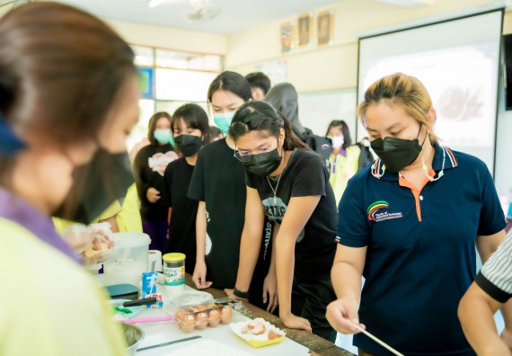 ภาพกิจกรรม  คณะวิทยาศาสตร์และเทคโนโลยี จัดค่ายวิทยาศาสตร์สัญจรโรงเรียนทุ่งโพธิ์ทะเลพิทยา