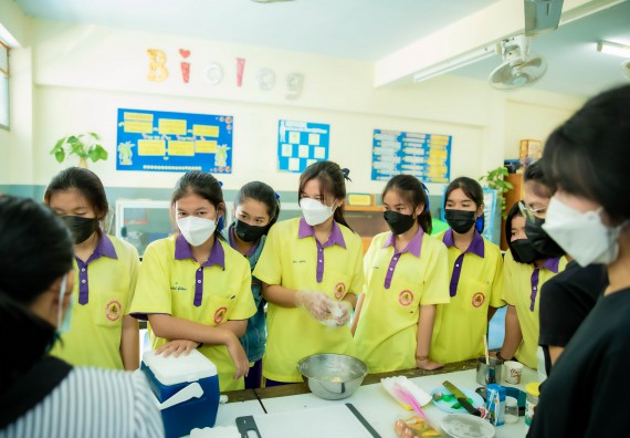 ภาพกิจกรรม  คณะวิทยาศาสตร์และเทคโนโลยี จัดค่ายวิทยาศาสตร์สัญจรโรงเรียนทุ่งโพธิ์ทะเลพิทยา
