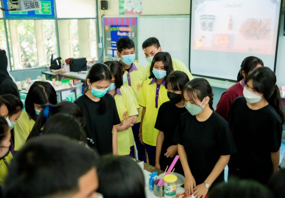 ภาพกิจกรรม  คณะวิทยาศาสตร์และเทคโนโลยี จัดค่ายวิทยาศาสตร์สัญจรโรงเรียนทุ่งโพธิ์ทะเลพิทยา