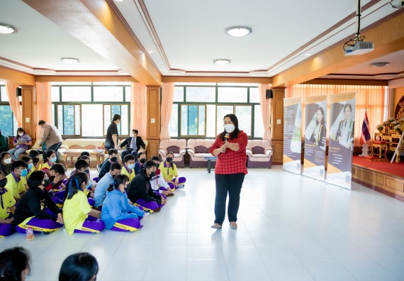 ภาพกิจกรรม  คณะวิทยาศาสตร์และเทคโนโลยี จัดค่ายวิทยาศาสตร์สัญจรโรงเรียนทุ่งโพธิ์ทะเลพิทยา