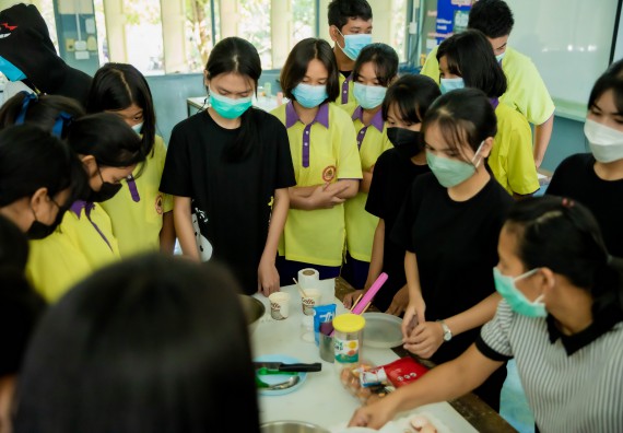 ภาพกิจกรรม  คณะวิทยาศาสตร์และเทคโนโลยี จัดค่ายวิทยาศาสตร์สัญจรโรงเรียนทุ่งโพธิ์ทะเลพิทยา