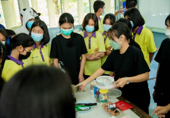 ภาพกิจกรรม  คณะวิทยาศาสตร์และเทคโนโลยี จัดค่ายวิทยาศาสตร์สัญจรโรงเรียนทุ่งโพธิ์ทะเลพิทยา