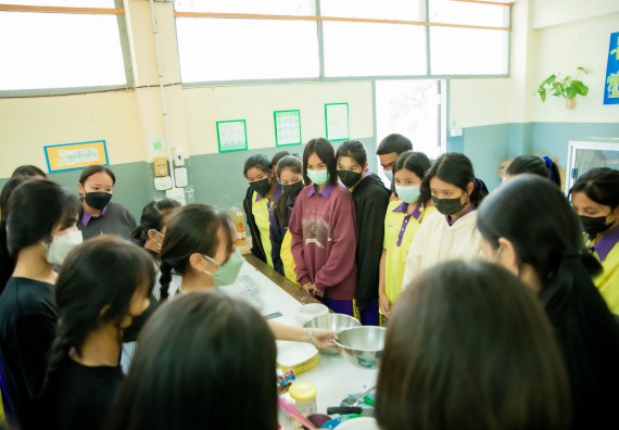 ภาพกิจกรรม  คณะวิทยาศาสตร์และเทคโนโลยี จัดค่ายวิทยาศาสตร์สัญจรโรงเรียนทุ่งโพธิ์ทะเลพิทยา