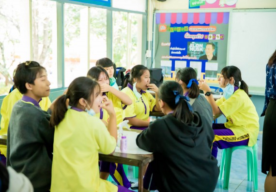 ภาพกิจกรรม  คณะวิทยาศาสตร์และเทคโนโลยี จัดค่ายวิทยาศาสตร์สัญจรโรงเรียนทุ่งโพธิ์ทะเลพิทยา