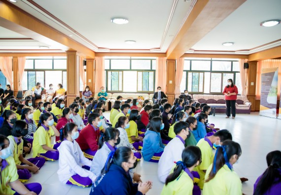 ภาพกิจกรรม  คณะวิทยาศาสตร์และเทคโนโลยี จัดค่ายวิทยาศาสตร์สัญจรโรงเรียนทุ่งโพธิ์ทะเลพิทยา