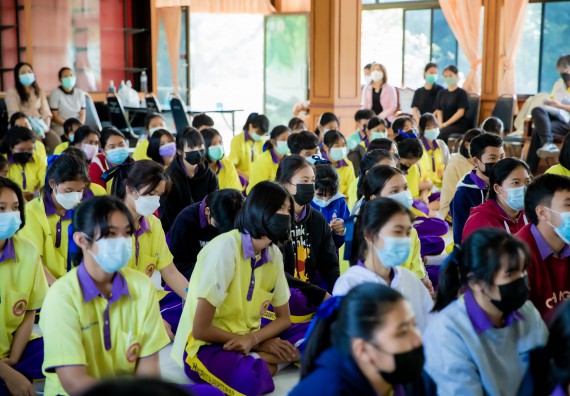 ภาพกิจกรรม  คณะวิทยาศาสตร์และเทคโนโลยี จัดค่ายวิทยาศาสตร์สัญจรโรงเรียนทุ่งโพธิ์ทะเลพิทยา