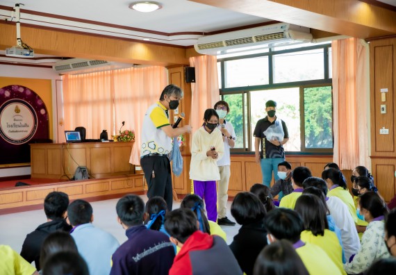 ภาพกิจกรรม  คณะวิทยาศาสตร์และเทคโนโลยี จัดค่ายวิทยาศาสตร์สัญจรโรงเรียนทุ่งโพธิ์ทะเลพิทยา