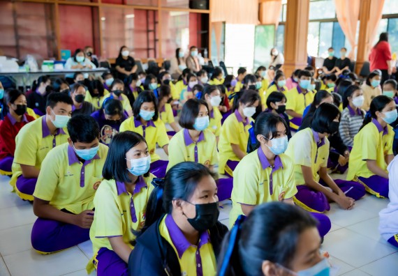 ภาพกิจกรรม  คณะวิทยาศาสตร์และเทคโนโลยี จัดค่ายวิทยาศาสตร์สัญจรโรงเรียนทุ่งโพธิ์ทะเลพิทยา