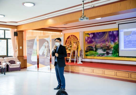 ภาพกิจกรรม  คณะวิทยาศาสตร์และเทคโนโลยี จัดค่ายวิทยาศาสตร์สัญจรโรงเรียนทุ่งโพธิ์ทะเลพิทยา