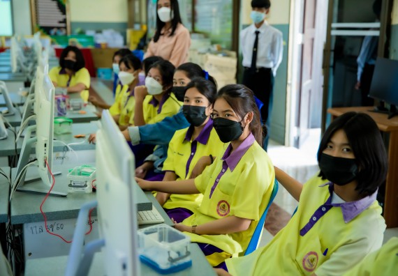 ภาพกิจกรรม  คณะวิทยาศาสตร์และเทคโนโลยี จัดค่ายวิทยาศาสตร์สัญจรโรงเรียนทุ่งโพธิ์ทะเลพิทยา