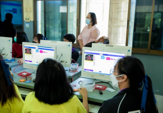 ภาพกิจกรรม  คณะวิทยาศาสตร์และเทคโนโลยี จัดค่ายวิทยาศาสตร์สัญจรโรงเรียนทุ่งโพธิ์ทะเลพิทยา