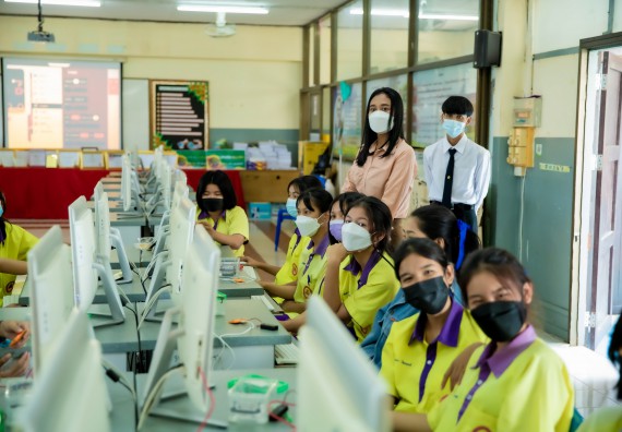 ภาพกิจกรรม  คณะวิทยาศาสตร์และเทคโนโลยี จัดค่ายวิทยาศาสตร์สัญจรโรงเรียนทุ่งโพธิ์ทะเลพิทยา