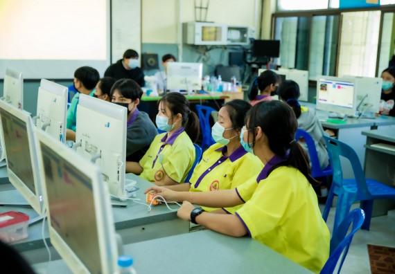 ภาพกิจกรรม  คณะวิทยาศาสตร์และเทคโนโลยี จัดค่ายวิทยาศาสตร์สัญจรโรงเรียนทุ่งโพธิ์ทะเลพิทยา