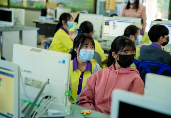 ภาพกิจกรรม  คณะวิทยาศาสตร์และเทคโนโลยี จัดค่ายวิทยาศาสตร์สัญจรโรงเรียนทุ่งโพธิ์ทะเลพิทยา