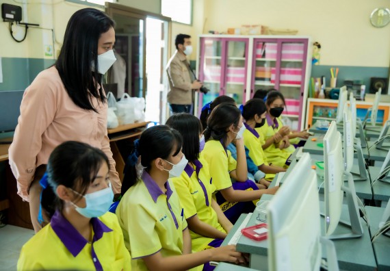 ภาพกิจกรรม  คณะวิทยาศาสตร์และเทคโนโลยี จัดค่ายวิทยาศาสตร์สัญจรโรงเรียนทุ่งโพธิ์ทะเลพิทยา