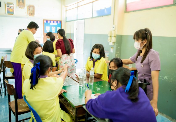 ภาพกิจกรรม  คณะวิทยาศาสตร์และเทคโนโลยี จัดค่ายวิทยาศาสตร์สัญจรโรงเรียนทุ่งโพธิ์ทะเลพิทยา