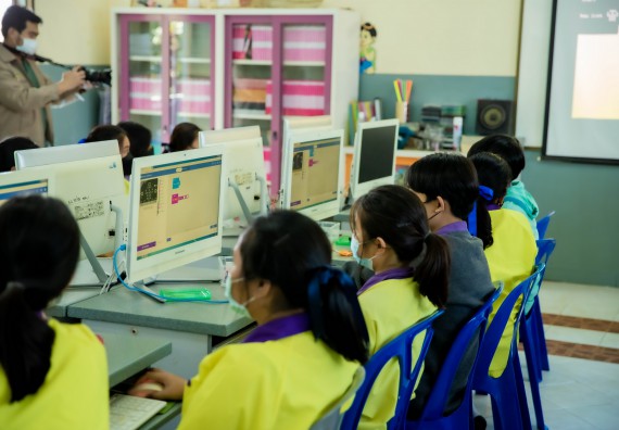 ภาพกิจกรรม  คณะวิทยาศาสตร์และเทคโนโลยี จัดค่ายวิทยาศาสตร์สัญจรโรงเรียนทุ่งโพธิ์ทะเลพิทยา